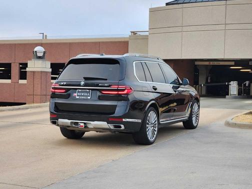 2023 BMW X7 xDrive40i