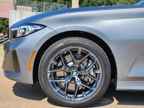 2025 BMW 330 i