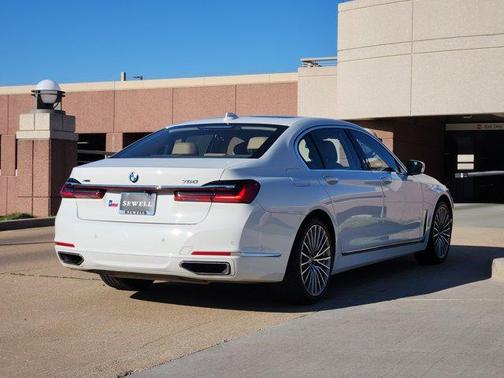 2022 BMW 750 i xDrive
