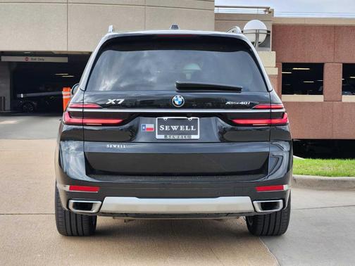2024 BMW X7 xDrive40i