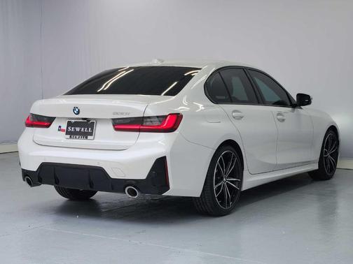 Mineral White Metallic 2023 BMW 330 i