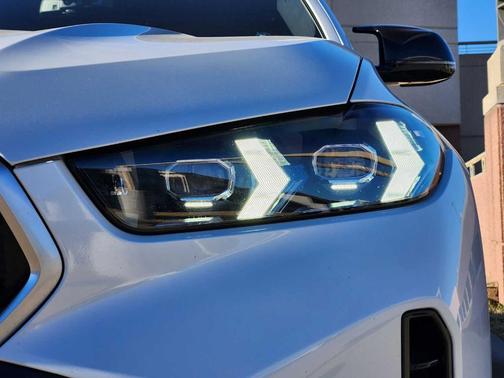 2024 BMW X6 M60i
