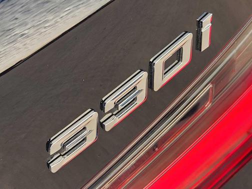 2025 BMW 330 i xDrive