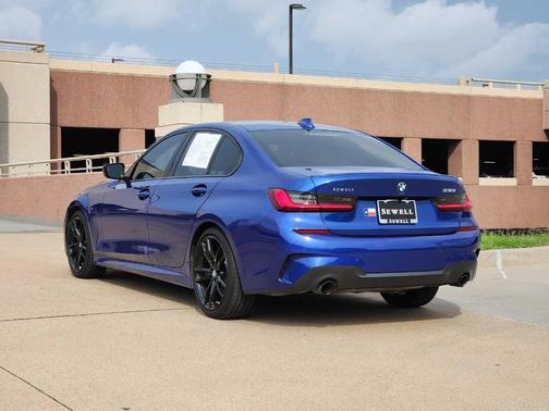2022 BMW 330 i