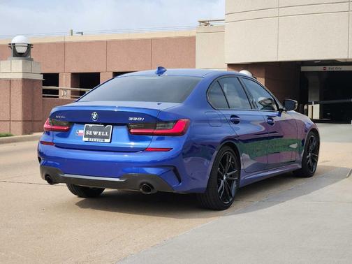 2022 BMW 330 i
