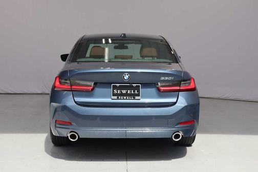 Arctic Race Blue Metallic 2025 BMW 330 i