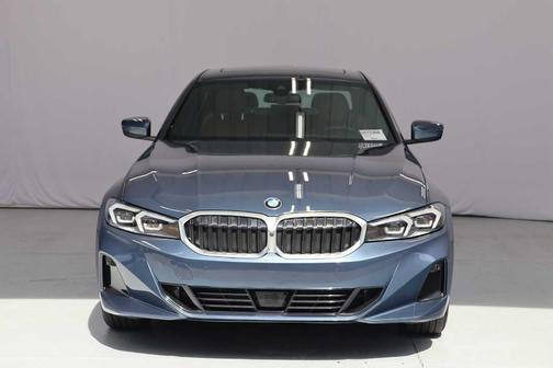 Arctic Race Blue Metallic 2025 BMW 330 i