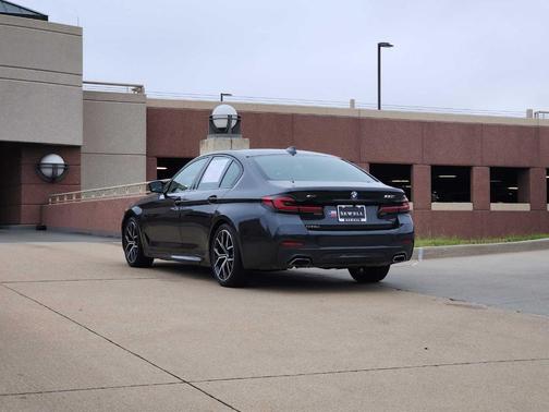 2023 BMW 530 i xDrive