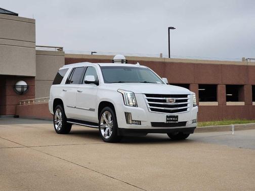2020 Cadillac Escalade Luxury