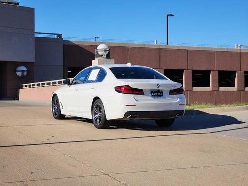 2023 BMW 530 i