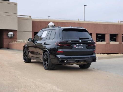 2023 BMW X7 xDrive40i