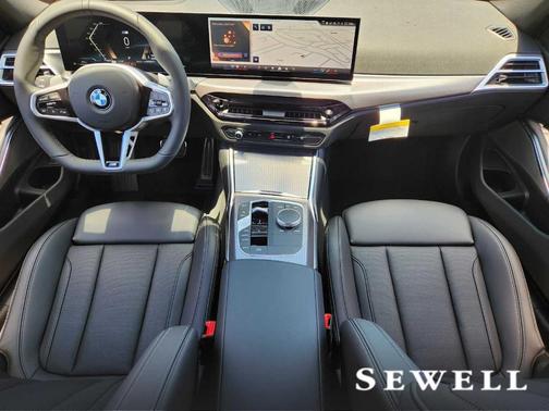2025 BMW 330 i xDrive