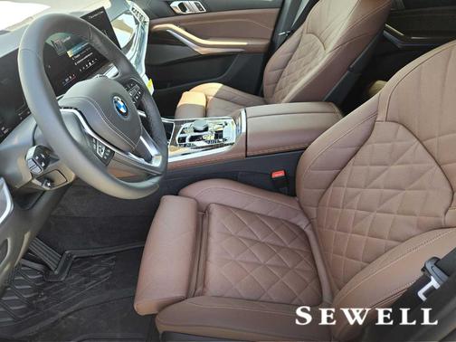 Black Sapphire Metallic 2026 BMW X5 PHEV xDrive50e
