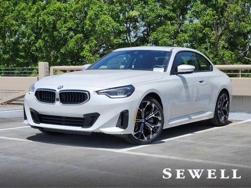 Mineral White Metallic 2025 BMW 230 i xDrive