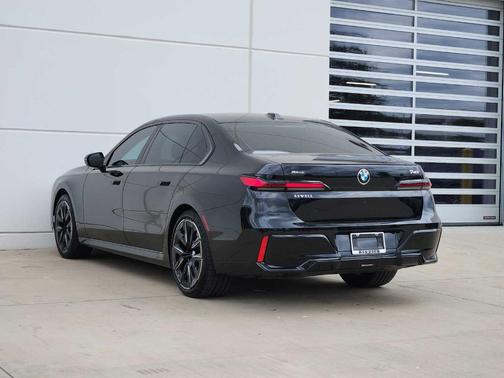 2024 BMW 740 i xDrive