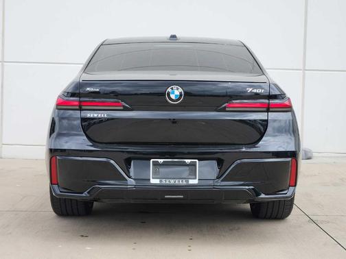 2024 BMW 740 i xDrive