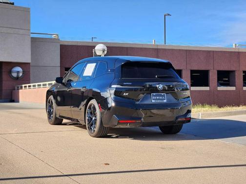 2025 BMW iX xDrive50