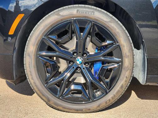 2025 BMW iX xDrive50