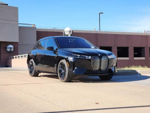 2025 BMW iX xDrive50