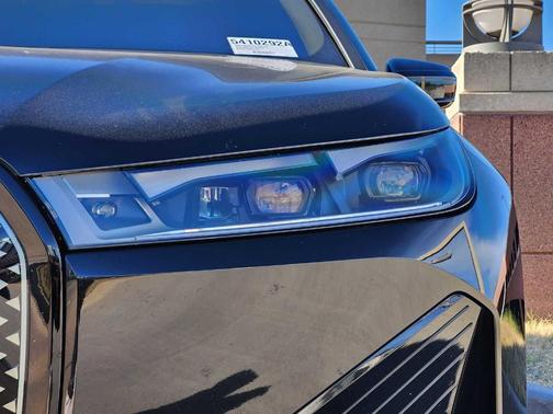 2025 BMW iX xDrive50