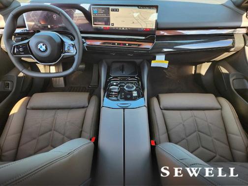 2026 BMW 540 i xDrive