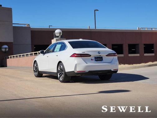 2026 BMW 540 i xDrive