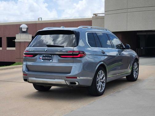 2023 BMW X7 xDrive40i