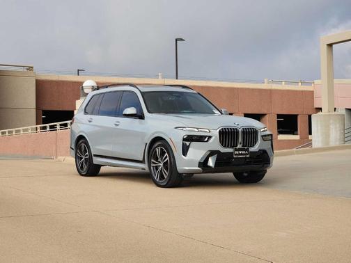 2023 BMW X7 xDrive40i