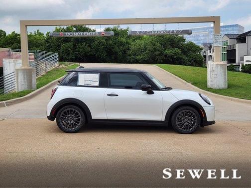 2025 MINI Hardtop Cooper