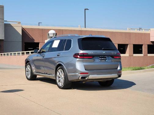 2023 BMW X7 xDrive40i
