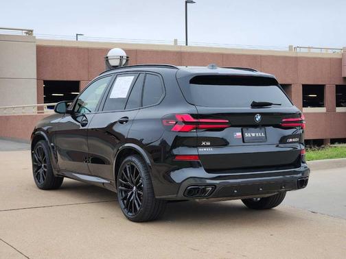 2025 BMW X5 M60i