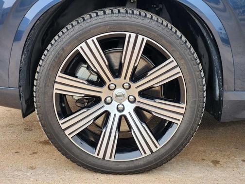 2021 Volvo XC90 Recharge Plug-In Hybrid T8 Inscription 7 Passenger