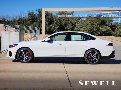 2026 BMW 540 i xDrive