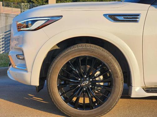 2021 INFINITI QX80 SENSORY