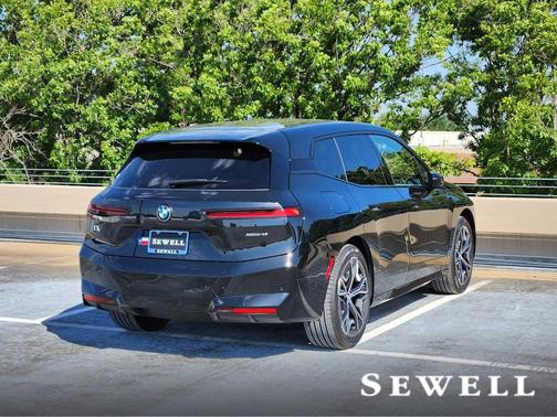 2026 BMW iX xDrive45