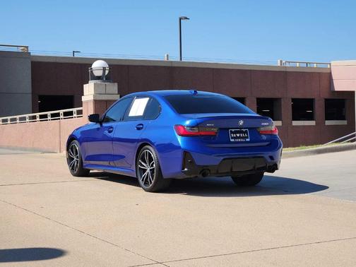 2023 BMW 330 i xDrive
