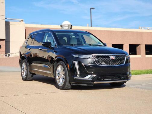 2022 Cadillac XT6 Premium Luxury FWD