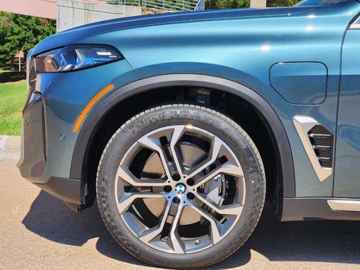 Blue Ridge Mountain Metallic 2026 BMW X5 PHEV xDrive50e