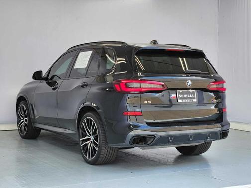 Black Sapphire Metallic 2022 BMW X5 M50i