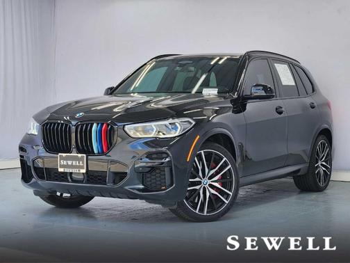 Black Sapphire Metallic 2022 BMW X5 M50i