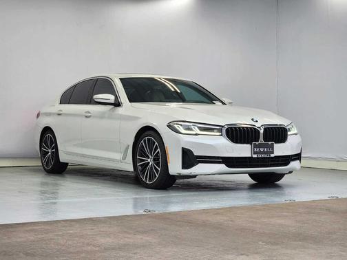 Mineral White Metallic 2023 BMW 530 i