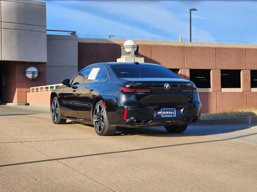 2024 BMW 760 760i xDrive