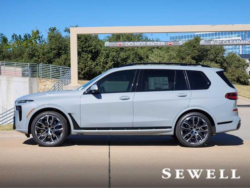 2026 BMW X7 xDrive40i