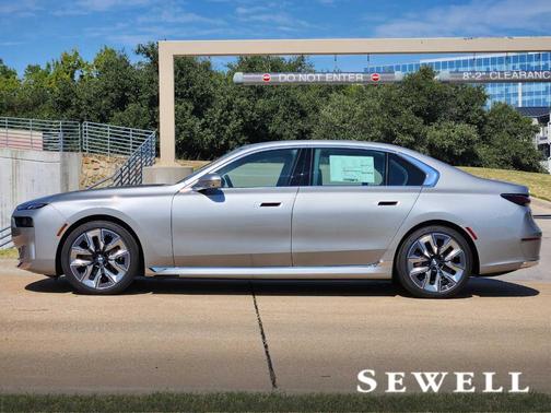 2025 BMW i7 eDrive50