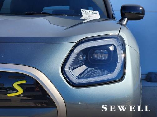 2025 MINI Countryman Base