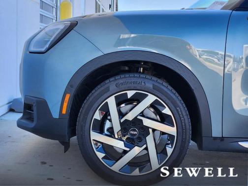 2025 MINI Countryman Base