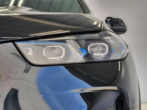 Black Sapphire Metallic 2024 BMW X5 PHEV xDrive50e