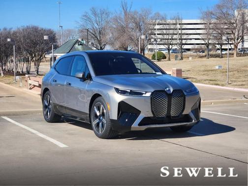 2025 BMW iX xDrive50