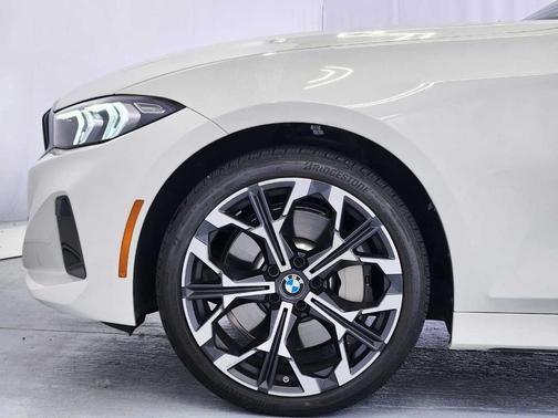 Alpine White 2025 BMW 330 i