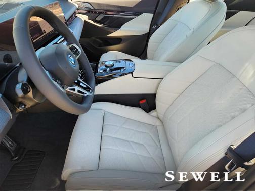 2026 BMW 550e xDrive